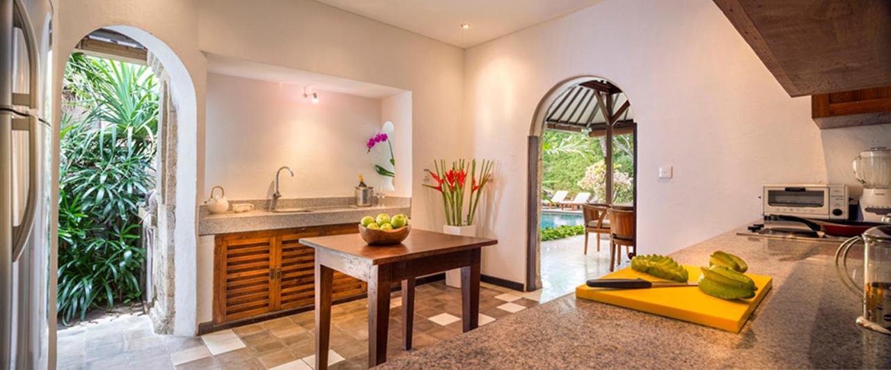 Villa Kubu Seminyak Ngoại thất bức ảnh