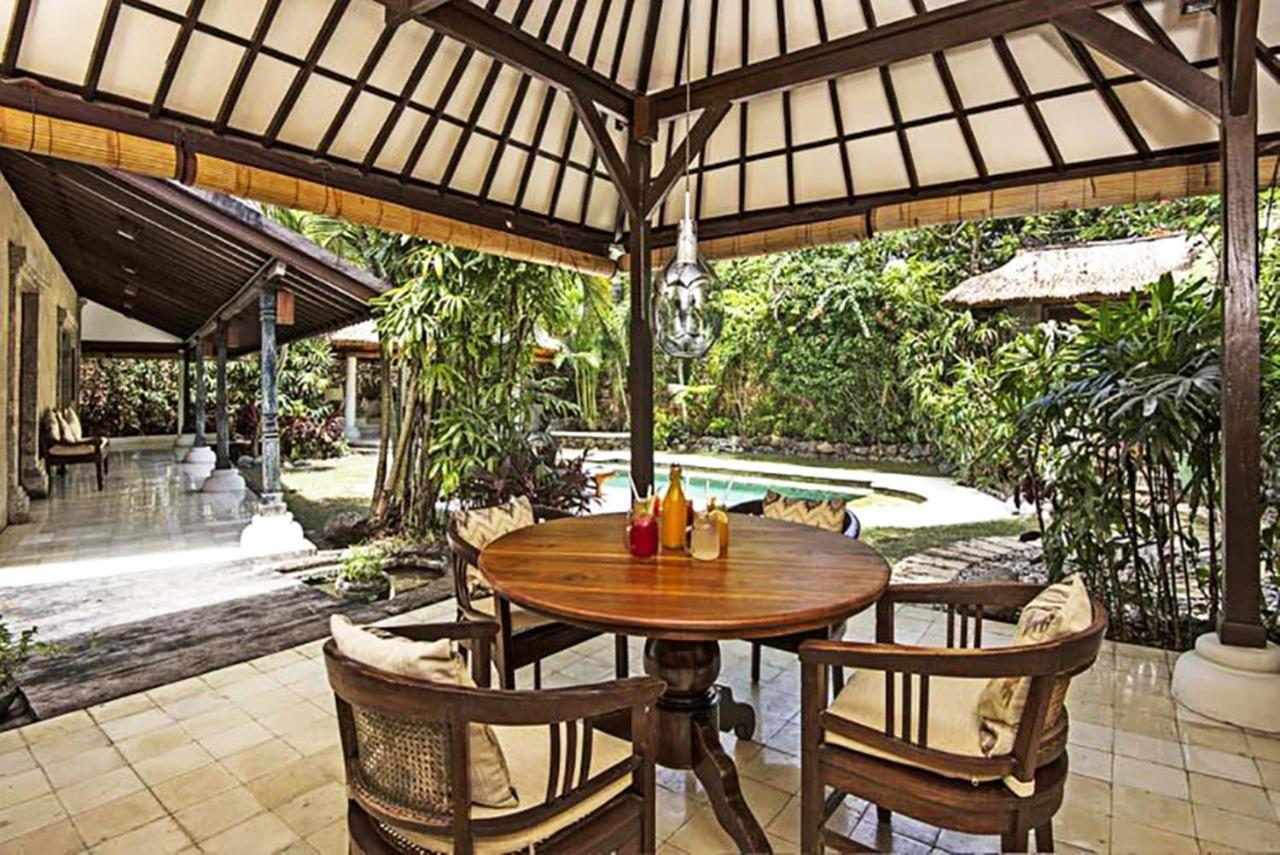Villa Kubu Seminyak Ngoại thất bức ảnh